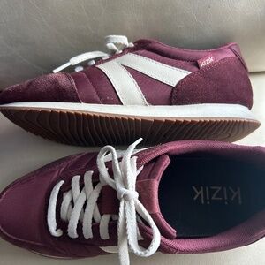 KIZIK Women’s Tennis Shoes size 8.5